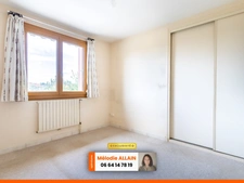 VENDAT - Maison de 130m² habitable et 180 m² de locaux divers et aménageables