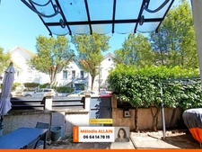 VICHY JEANNE D'ARC- MAISON DES ANNEES 40 AVEC COUR ET GARAGE-IDEAL INVESTISSEUR OU 1er ACHAT