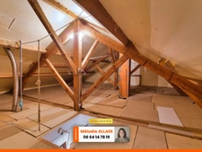 VENDAT - Maison de 130m² habitable et 180 m² de locaux divers et aménageables