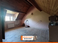 PROCHE CUSSET- MAISON AU CALME AVEC TERRAIN