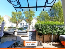 BAISSE DE PRIX - VICHY JEANNE D'ARC- MAISON RÉNOVÉE AVEC COUR ET GARAGE