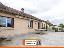 VENDAT - Maison de 130m² habitable et 180 m² de locaux divers et aménageables