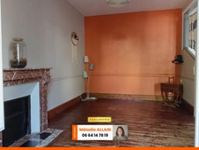 VICHY JEANNE D'ARC- MAISON DES ANNEES 40 AVEC COUR ET GARAGE-IDEAL INVESTISSEUR OU 1er ACHAT