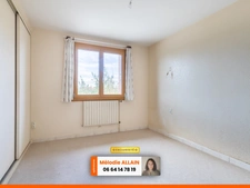 VENDAT - Maison de 130m² habitable et 180 m² de locaux divers et aménageables