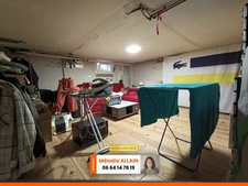 VICHY JEANNE D'ARC- MAISON RÉNOVÉE AVEC COUR ET GARAGE