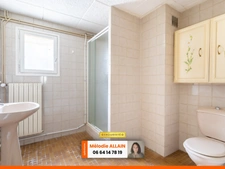 VENDAT - Maison de 130m² habitable et 180 m² de locaux divers et aménageables