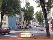VICHY JEANNE D'ARC- MAISON DES ANNEES 40 AVEC COUR ET GARAGE-IDEAL INVESTISSEUR OU 1er ACHAT