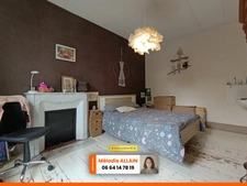 VICHY JEANNE D'ARC- MAISON DES ANNEES 40 AVEC COUR ET GARAGE-IDEAL INVESTISSEUR OU 1er ACHAT
