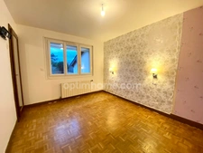 Charmante maison de plain-pied avec sous-sol complet - Environnement calme