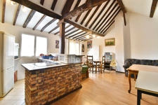 🌿 Maison familiale rénovée 185 m² – Jardin 600 m² – Studio indépendant – DPE B – Accès forêt