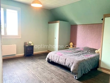 Charmante maison de 155 m² vivable de plain-pied , rénovée avec soin.