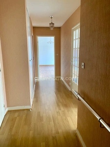 Charmant appartement lumineux avec balcon et garage proche centre ville