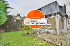 Maison néo-normande de caractère avec sous-sol et stationnement – Centre-ville de Lisieux