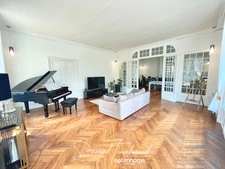 Appartement haussmannien de 102 m² avec cheminée, parking et extérieur – ROUEN (76000)
