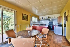 Maison de caractère 177 m², 4 ch avec dépendance et vue vallée –  CAMBREMER (14340)