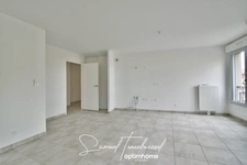 Appartement T4 83m2 à vendre à Rouen (76000) – Rive Gauche, avec balcon et parking