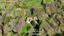 Maison de caractère 177 m², 4 ch avec dépendance et vue vallée –  CAMBREMER (14340)