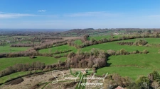 Maison de caractère 177 m², 4 ch avec dépendance et vue vallée –  CAMBREMER (14340)