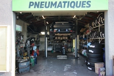 TRESSES (33370) – EMPLACEMENT N°1 – STATION-SERVICE ET GARAGE AUTOMOBILE – MURS ET FONDS DE COMMERCE