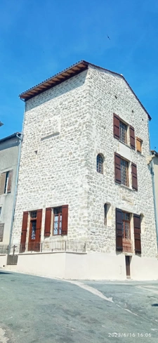 À Vendre – Bien d’Exception : Maison-Tour Médiévale du XIVᵉ siècle à Meilhan-sur-Garonne (47)
