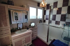 Maison 3 chambres – Bureau indépendant – Garage – Terrain 842 m²