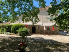 Magnifique Maison en Pierre avec Gîte et Restaurant – Lot-et-Garonne