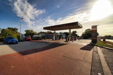 TRESSES (33370) – EMPLACEMENT N°1 – STATION-SERVICE ET GARAGE AUTOMOBILE – MURS ET FONDS DE COMMERCE