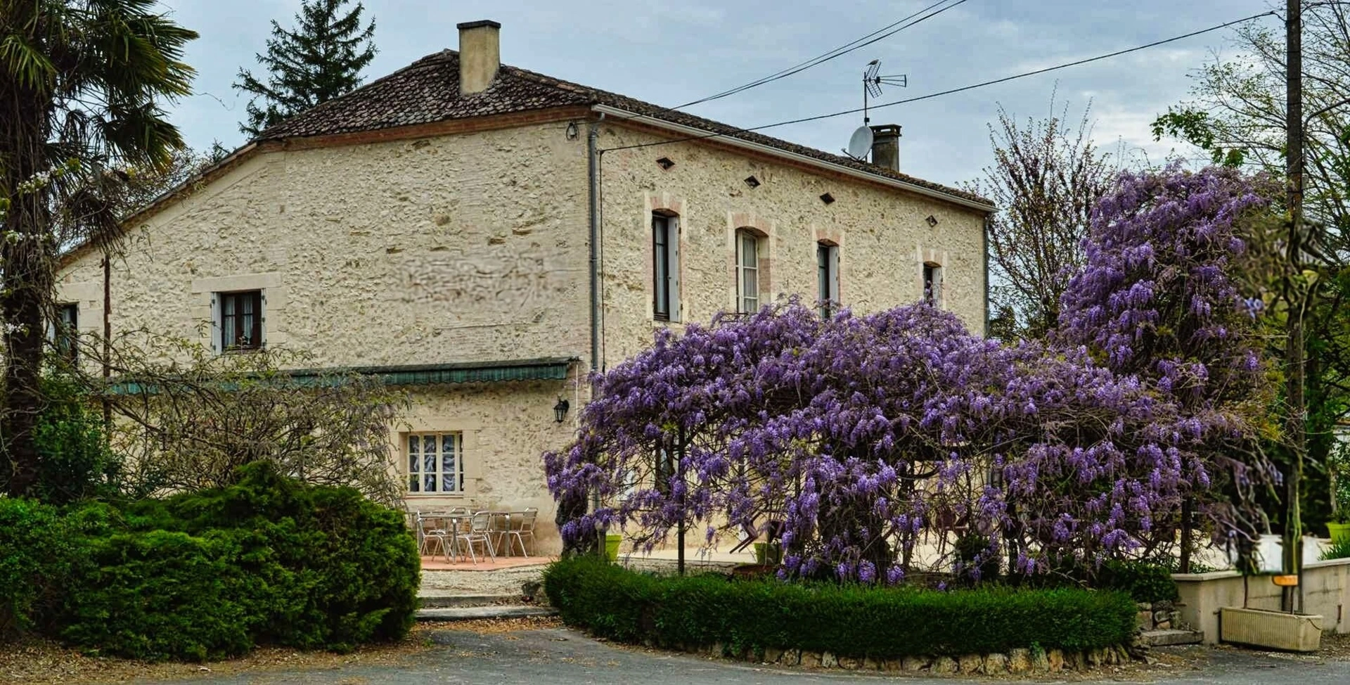 10 pièces 450 m² · à Cancon · 450 m² · 412 000 €