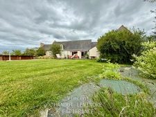 EXCLUSIVE – HISTORIC PROPERTY FROM 1840 COMPLETELY RENOVATED – EXCEPTIONAL SETTING IN SOULAIRE ET BOURG (49)