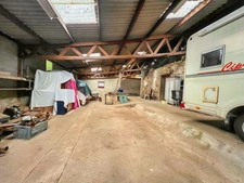 Maison à vendre 5 pièces  (49) avec de nombreuses dépendances habitables
