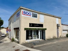 For sale – Commercial premises / Offices of 92 m² in excellent condition – Hyper center of Talmont-Saint-Hilaire