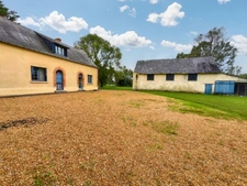Maison à vendre 5 pièces  (49) avec de nombreuses dépendances habitables