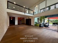 9-room house for sale in BAZOGES EN PAILLERS (85)