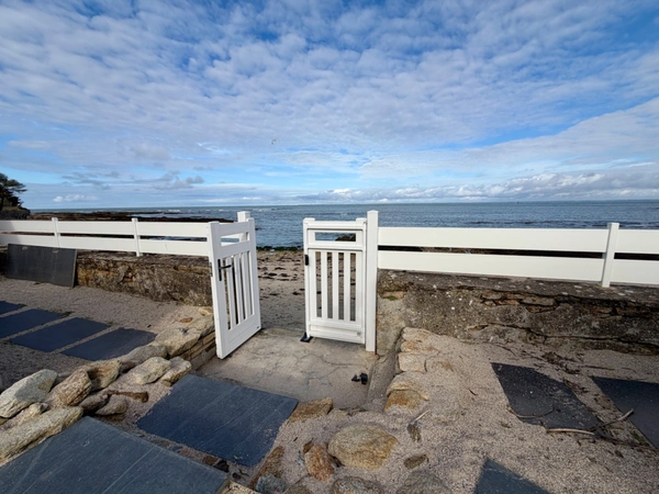 Propriété face mer avec accès direct plage – emplacement rare – Piriac-sur-Mer