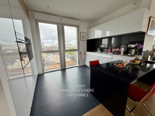 6-room apartment for sale in Nantes (44)