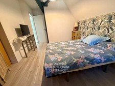 Maison rénovée 3 chambres avec stationnement – centre de Tiercé