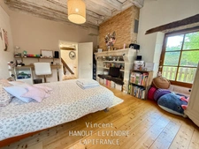 EXCLUSIVE – HISTORIC PROPERTY FROM 1840 COMPLETELY RENOVATED – EXCEPTIONAL SETTING IN SOULAIRE ET BOURG (49)