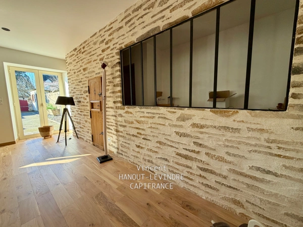 Maison à vendre 10 pièces TIERCE (49)