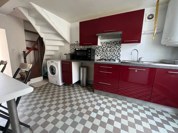 Dpt Maine et Loire (49), à vendre AVIRE maison centre bourg 2 chambres 