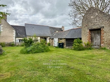 EXCLUSIVE – HISTORIC PROPERTY FROM 1840 COMPLETELY RENOVATED – EXCEPTIONAL SETTING IN SOULAIRE ET BOURG (49)