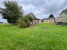 Maison à vendre 5 pièces  (49) avec de nombreuses dépendances habitables