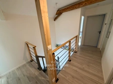 Maison rénovée 3 chambres avec stationnement – centre de Tiercé