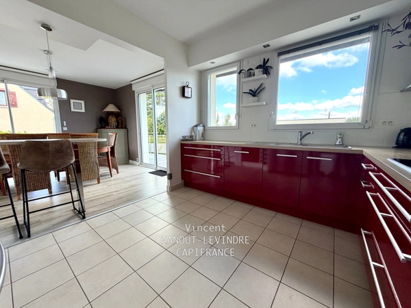 Maison à vendre 8 pièces BOUCHEMAINE (49)