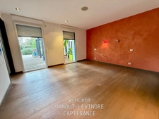 9-room house for sale in BAZOGES EN PAILLERS (85)