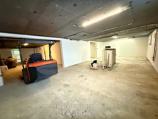 House for sale 12 rooms 7 bedrooms TIERCE (49)