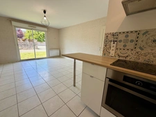 Dpt Maine et Loire (49), à vendre PELLOUAILLES LES VIGNES appartement T2   