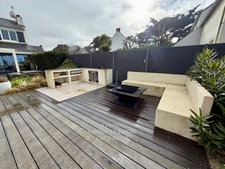 Seafront property with direct beach access – rare location – Piriac-sur-Mer