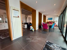Seafront property with direct beach access – rare location – Piriac-sur-Mer