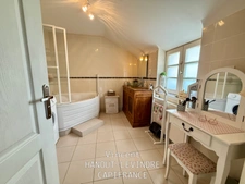 EXCLUSIVE – HISTORIC PROPERTY FROM 1840 COMPLETELY RENOVATED – EXCEPTIONAL SETTING IN SOULAIRE ET BOURG (49)