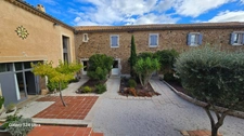 L’Écrin des Vignes – Un Domaine Viticole d’Exception, alliant Patrimoine et Luxe Contemporain